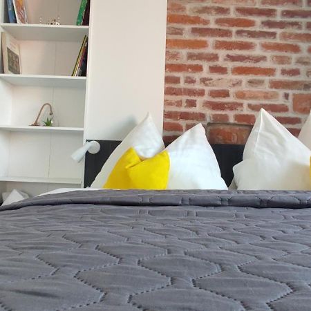 Koller Apartmanház Sárvár Esterno foto