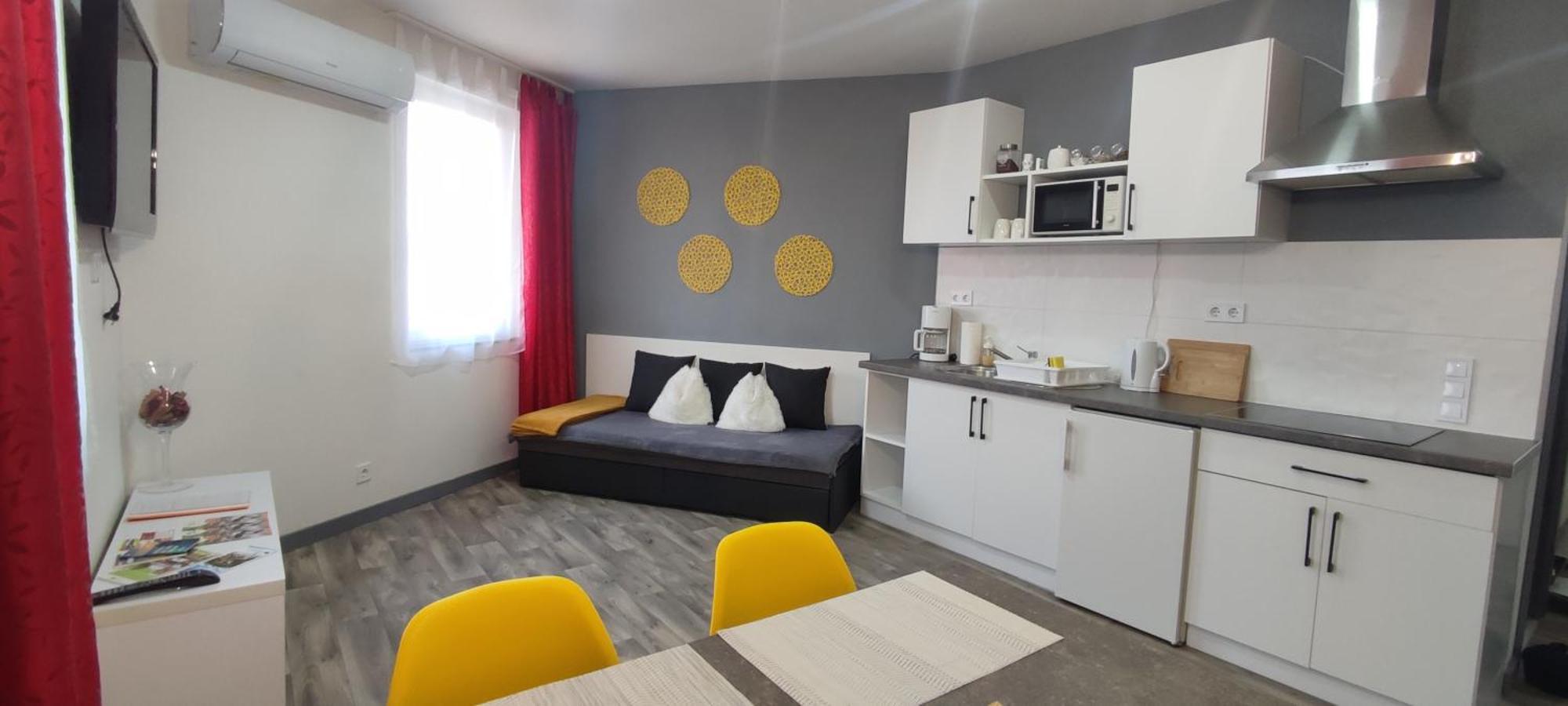 Koller Apartmanház Sárvár Esterno foto